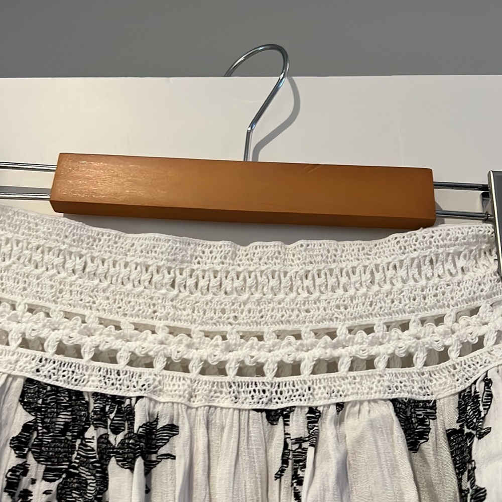 Off the shoulder top - Picture 3 of 5